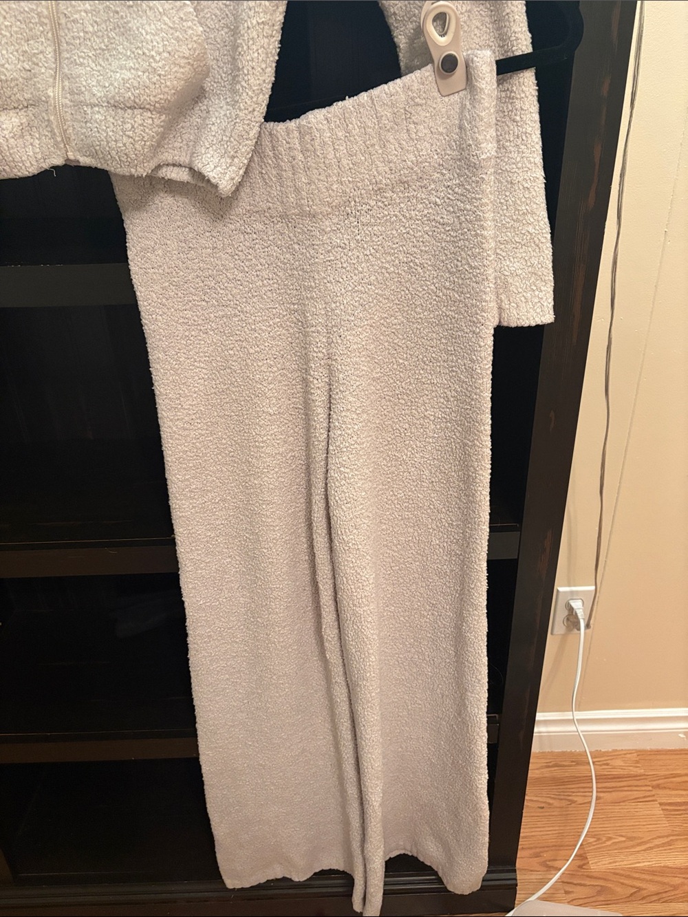 SKIMS SET Cozy Cream Sherpa Wide-Leg Pants & Zip Up Jacket With Hood - Picture 3 of 3